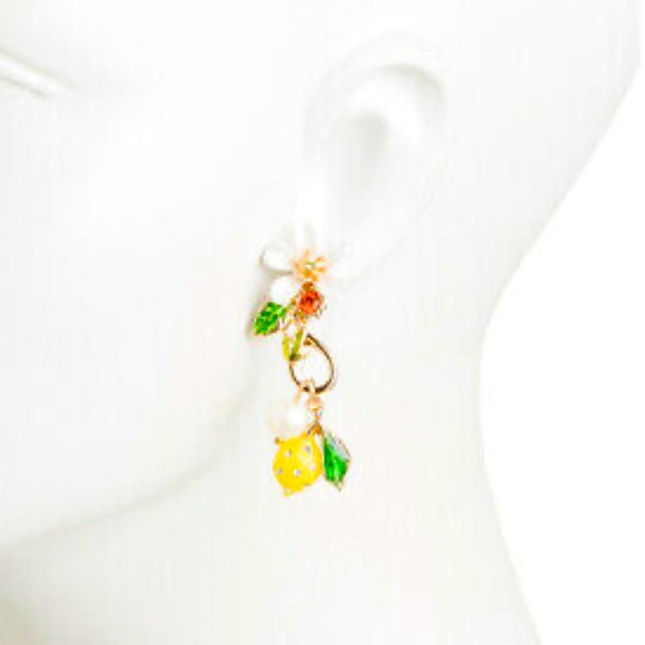 New Betsey Johnson Lemon Mismatched Earrings - Picture 3 of 8